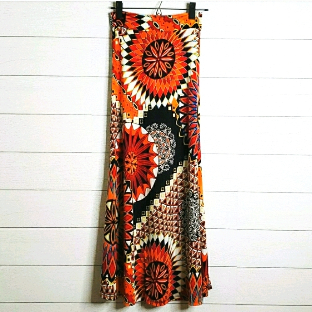 IN | SKIRT